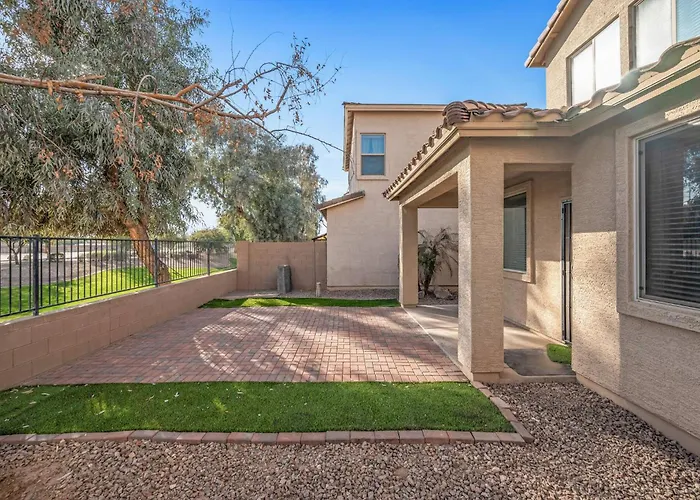 Entire In Arizona, 3br & 2.5br