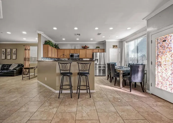 Entire In Arizona, 3br & 2.5br *